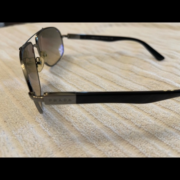 Prada sunglasses - Picture 3 of 5